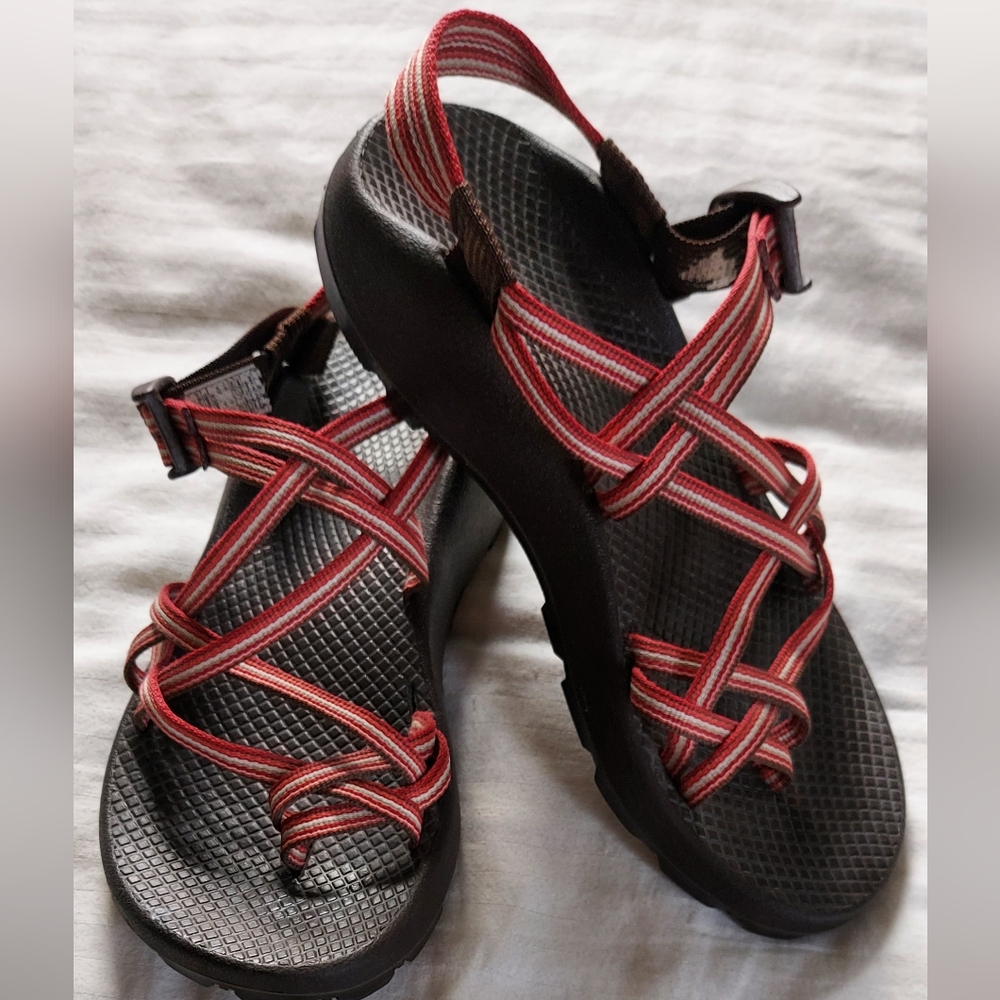 Chaco Red and Tan Sport Sandals with Adjustable Straps Women's Size 8